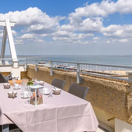 Claire-4 By Interhome Apartamento